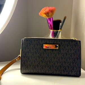 Michael Kors Smartphone Wallet